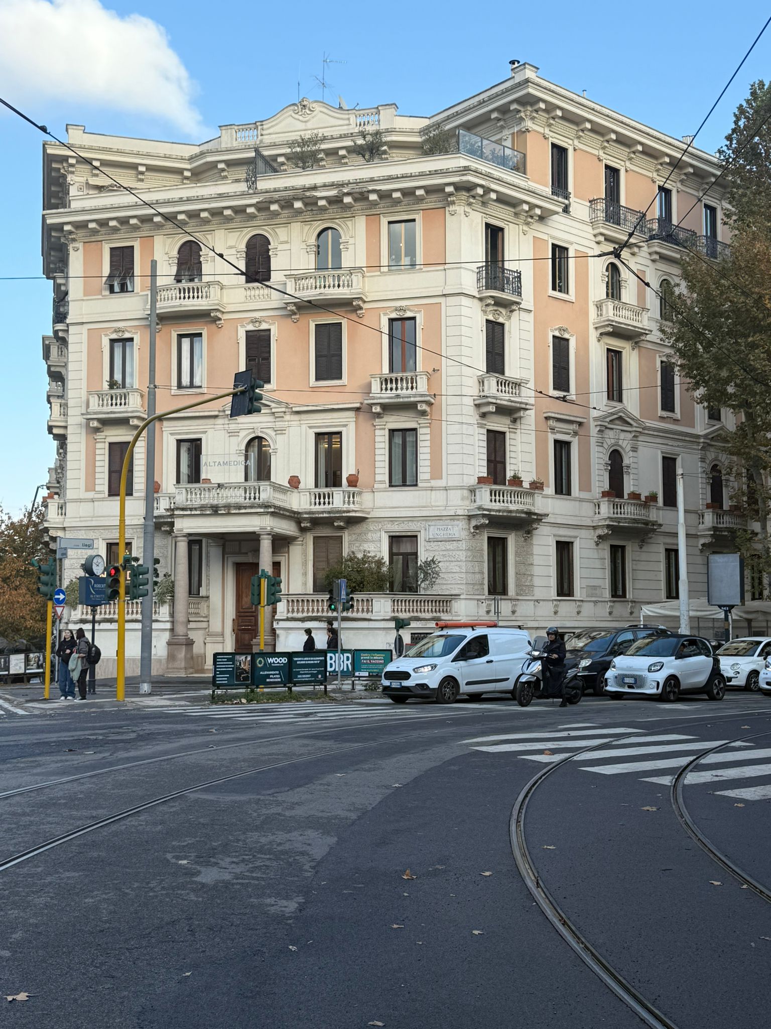 Palazzo della sede di Roma in Piazza Ungheria